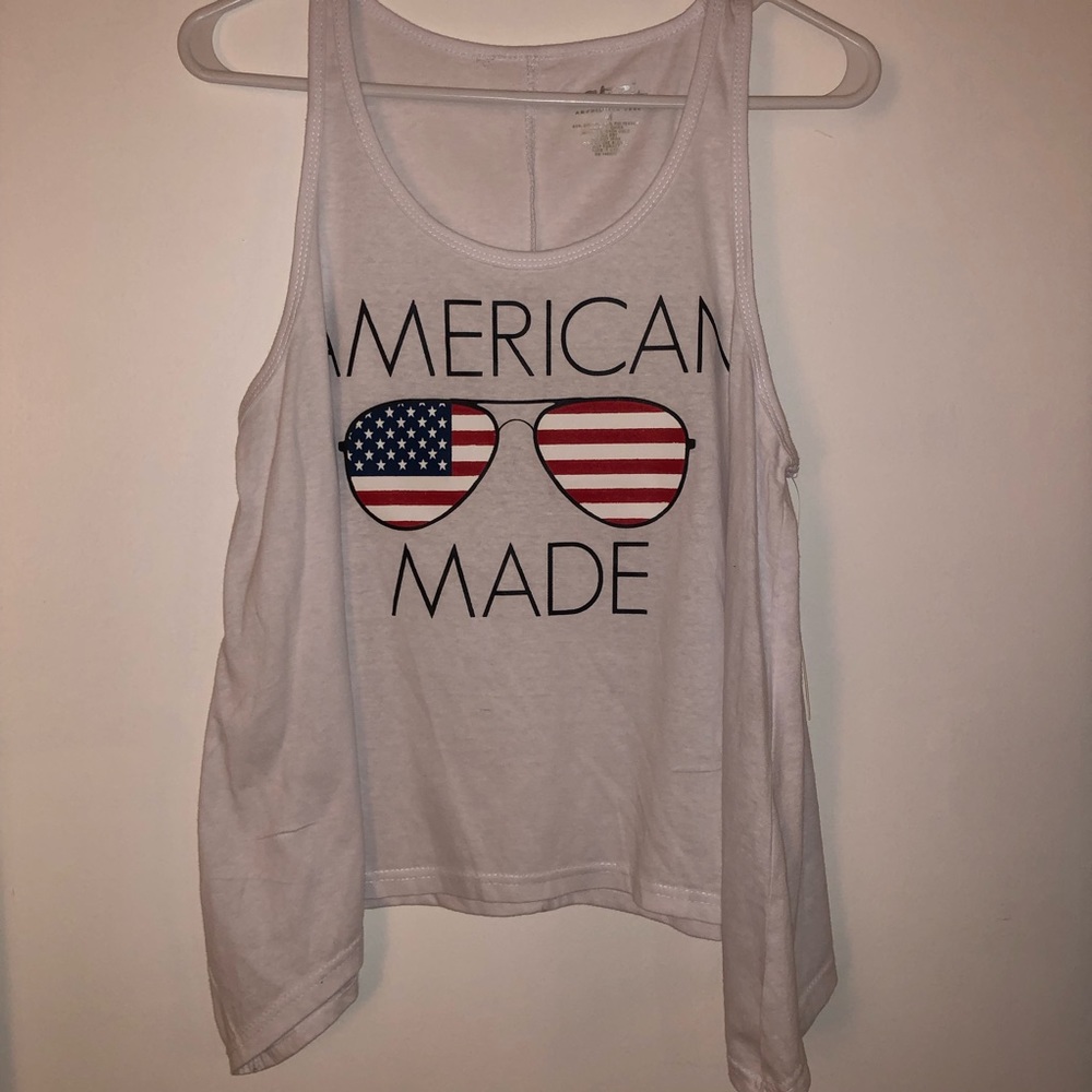 Graphic tank